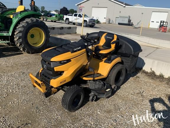Image of Cub Cadet XT2 SLX50 equipment image 1