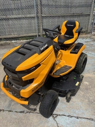 2022 Cub Cadet XT2 LX46 Equipment Image0