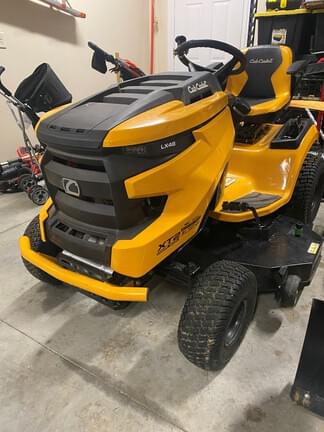 Image of Cub Cadet XT2 LX46 equipment image 3