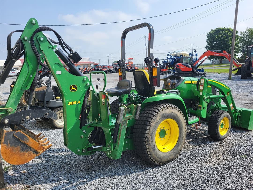 Image of John Deere 3046R Image 0