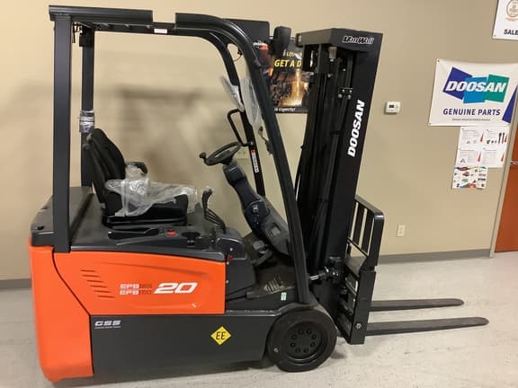 Image of  Doosan B20T-7 equipment image 2