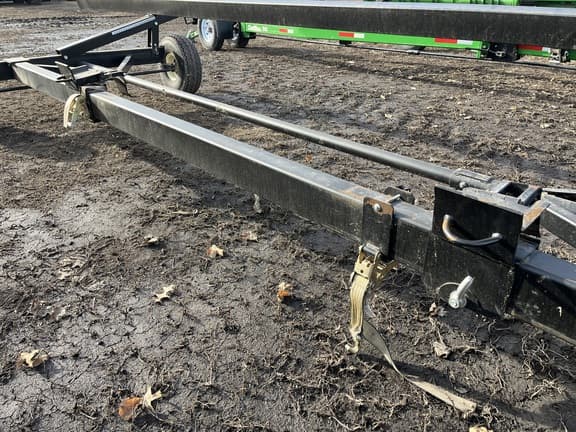 Image of E-Z Trail 680 equipment image 3