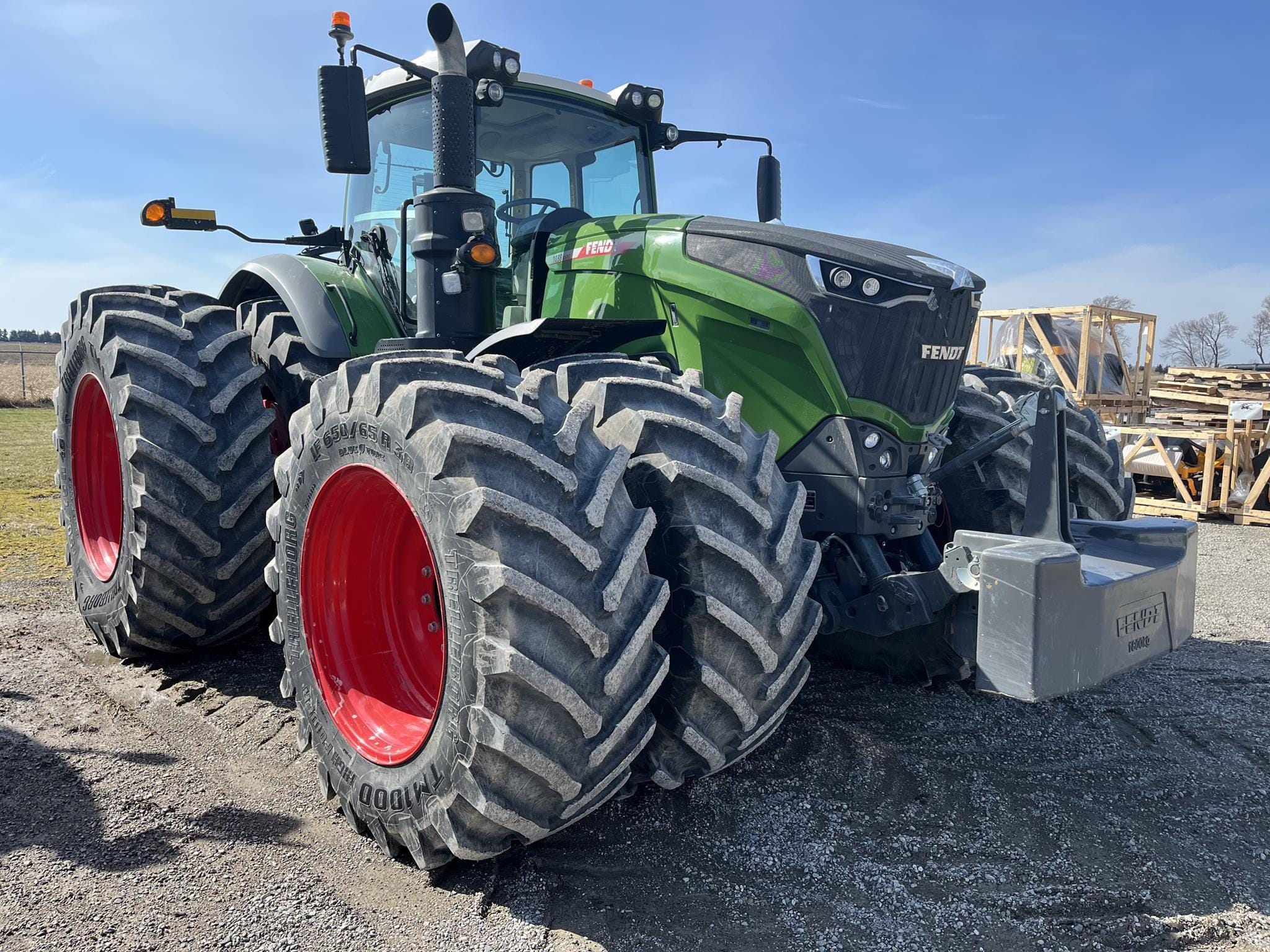 2022 Fendt 1038 Vario Equipment Image0