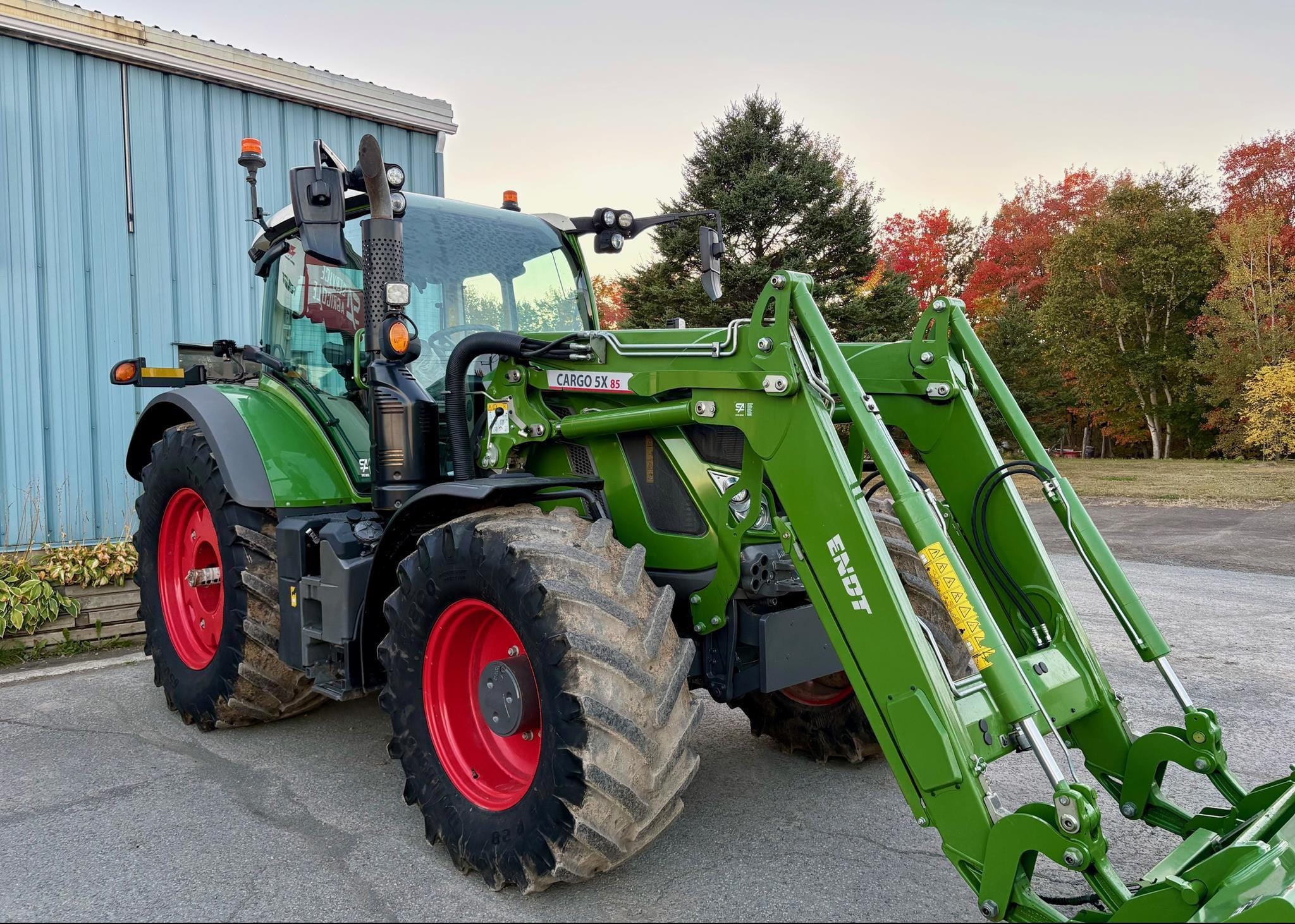 2022 Fendt 714 Vario Equipment Image0