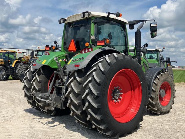 Image of Fendt 718 Vario equipment image 4