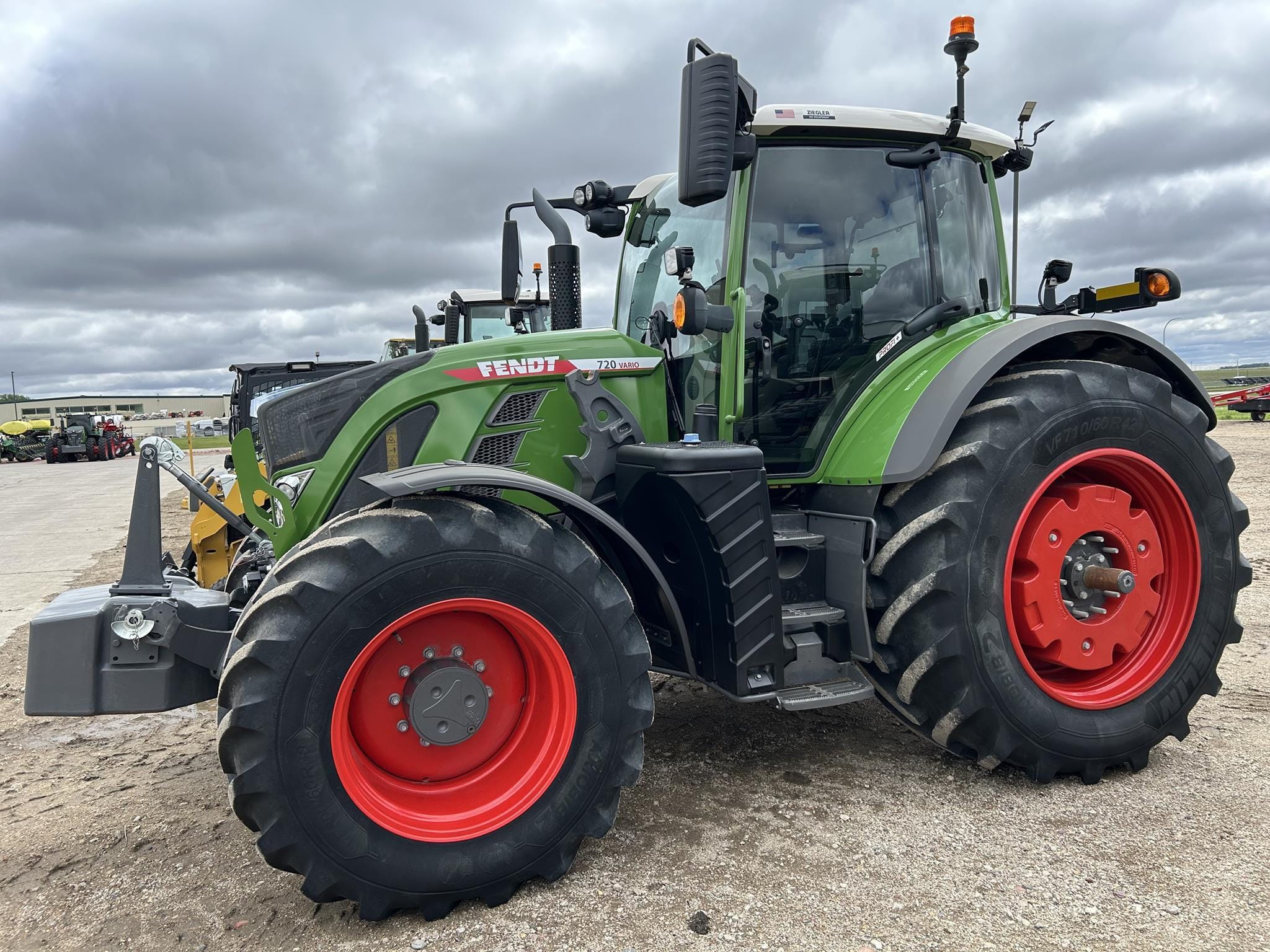 2022 Fendt 720 Vario Equipment Image0