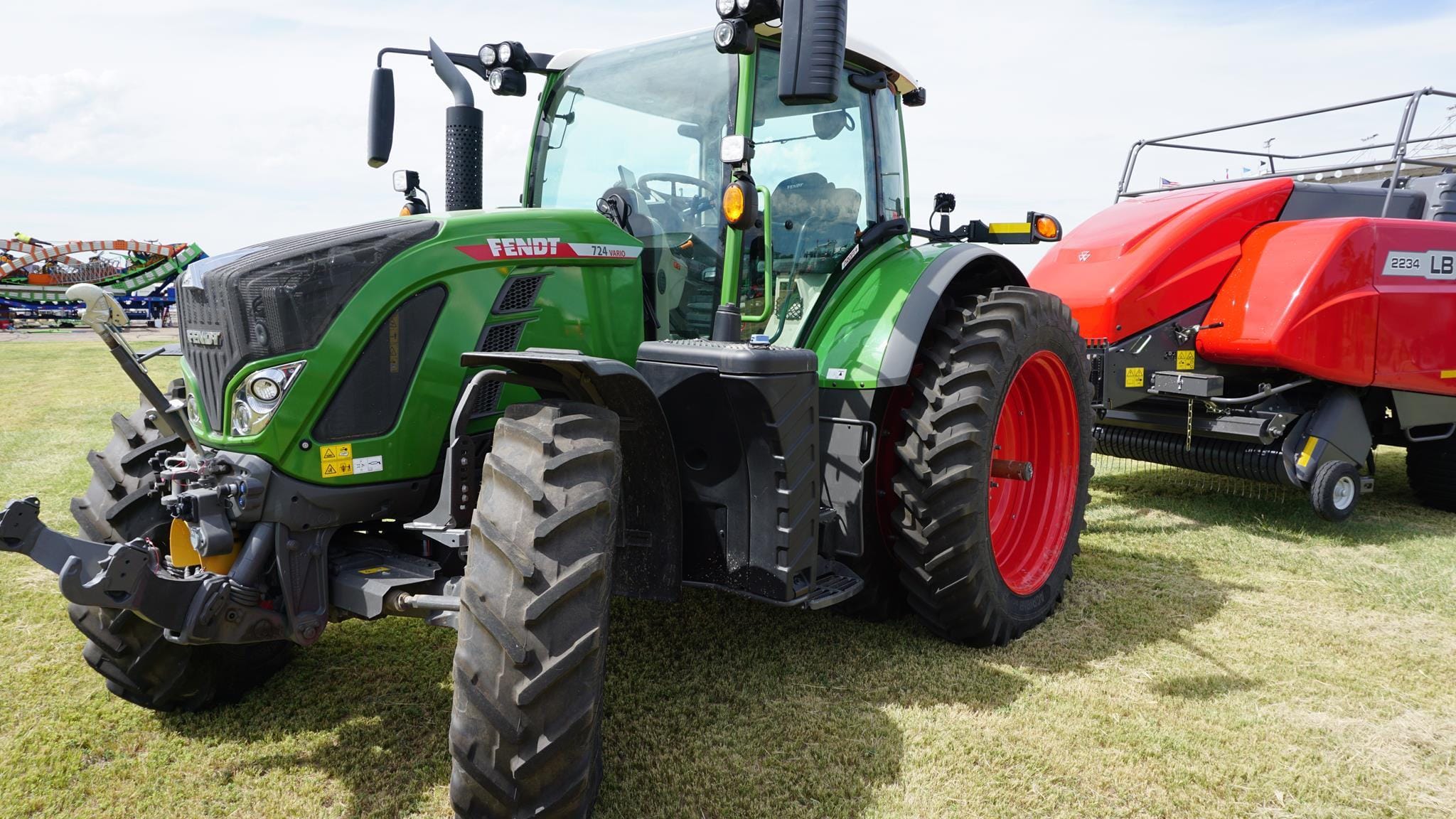 2022 Fendt 724 Vario Equipment Image0