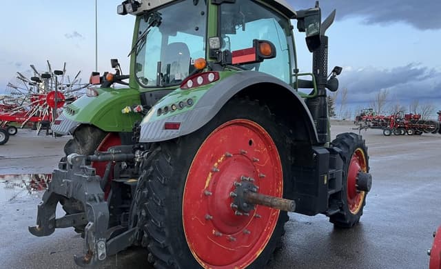 Image of Fendt 724 Vario equipment image 3