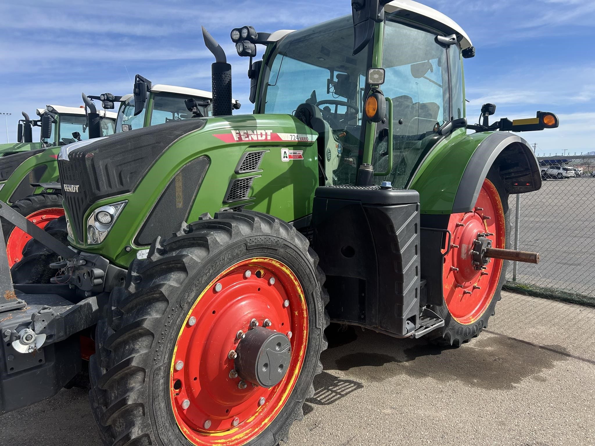 2022 Fendt 724 Vario Equipment Image0