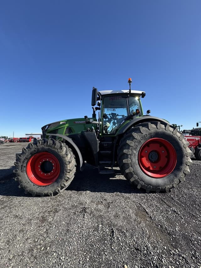 Image of Fendt 933 Vario equipment image 2