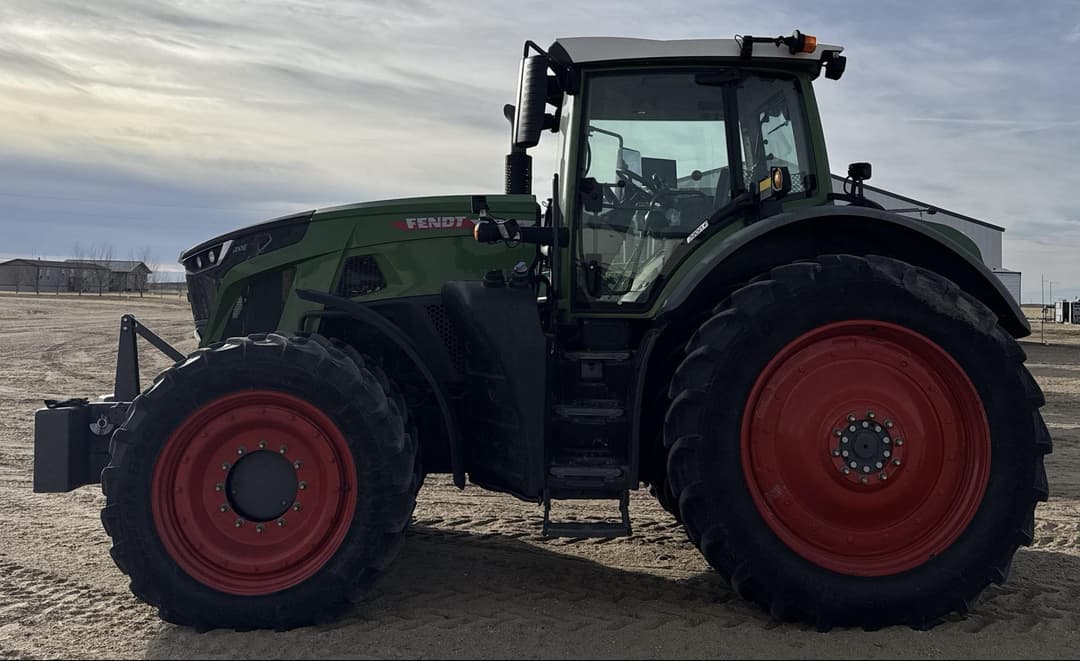 Image of Fendt 933 Vario Image 1