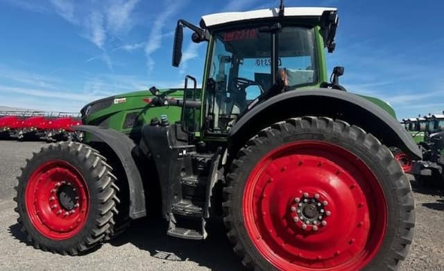 Image of Fendt 933 Vario equipment image 3