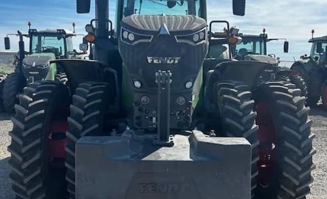 Image of Fendt 933 Vario equipment image 1