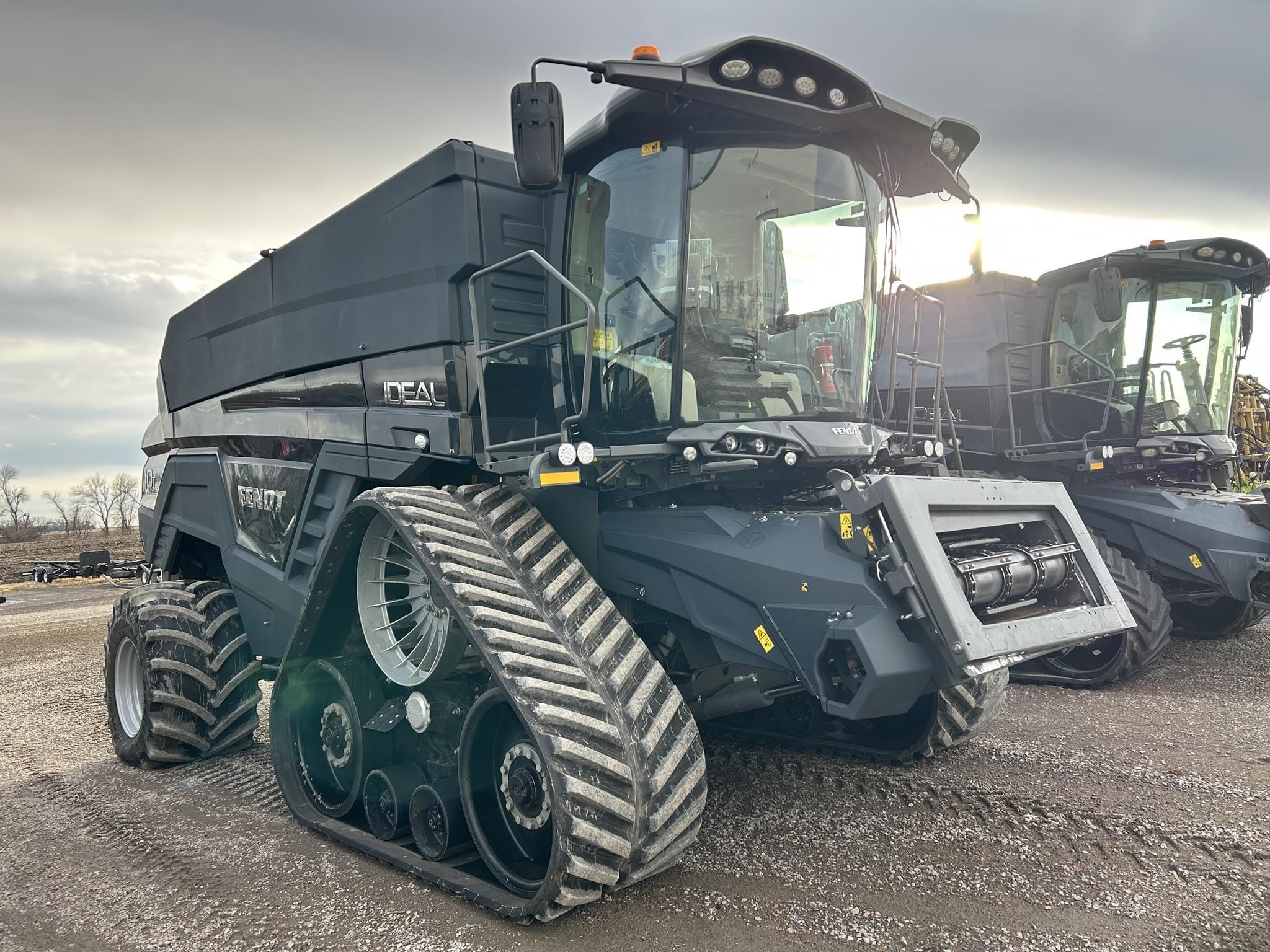 2022 Fendt IDEAL 10T Equipment Image0