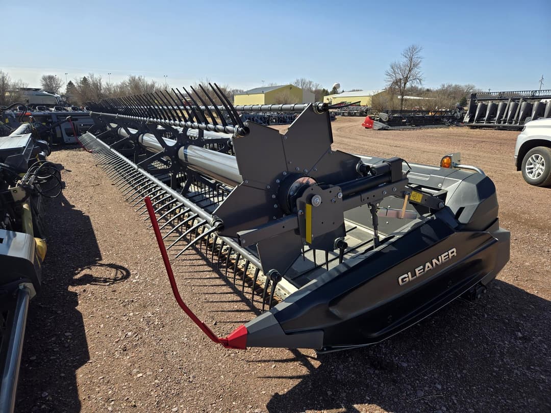 Image of Gleaner 9330 Primary image