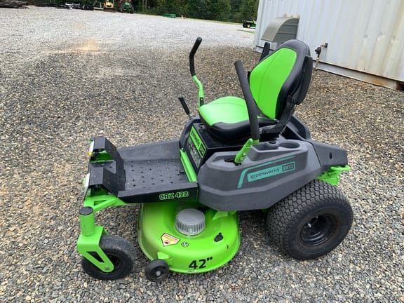 2022 Greenworks CRZ428 Equipment Image0