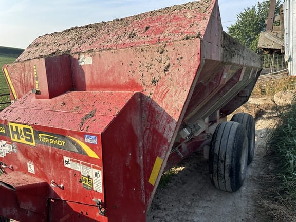 2022 H&S 5226 Equipment Image0