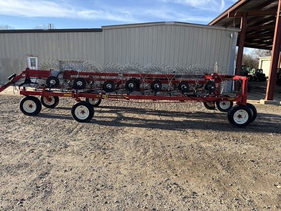 2022 H&S HC5114 Equipment Image0