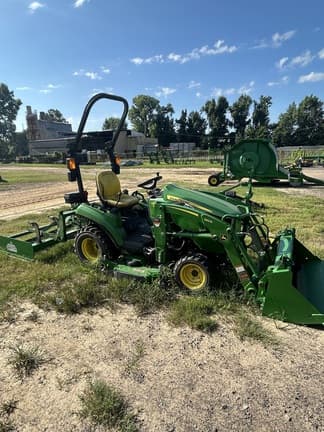 Image of John Deere 1023E Image 0