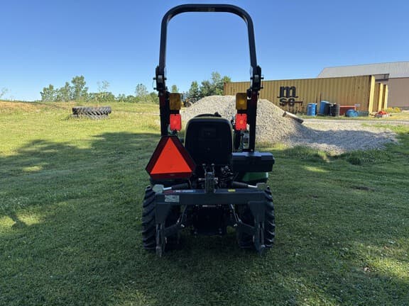 Image of John Deere 1023E equipment image 3