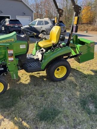 Image of John Deere 1023E equipment image 2