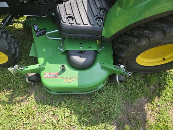 Image of John Deere 1023E equipment image 1