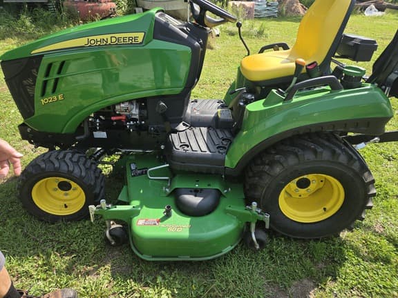 Image of John Deere 1023E Primary image