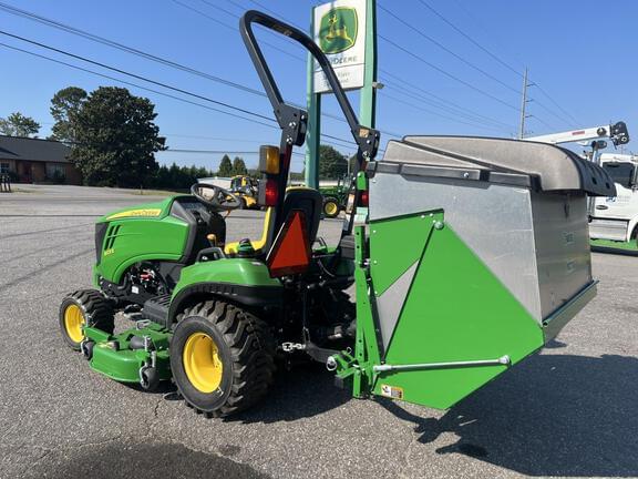 Image of John Deere 1023E equipment image 4