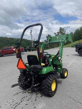 Image of John Deere 1023E equipment image 4