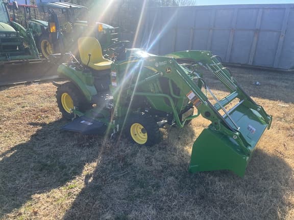 Image of John Deere 1023E equipment image 3