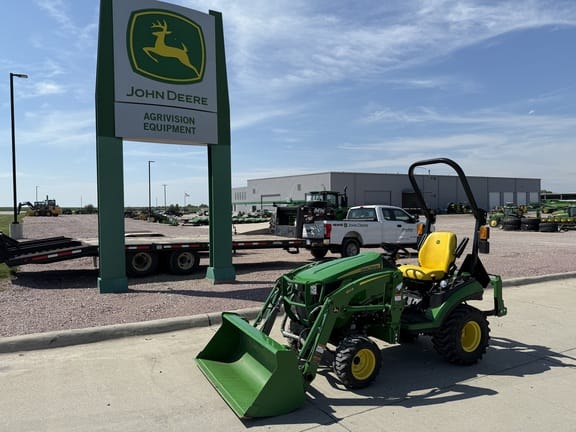 2022 John Deere 1025R Equipment Image0