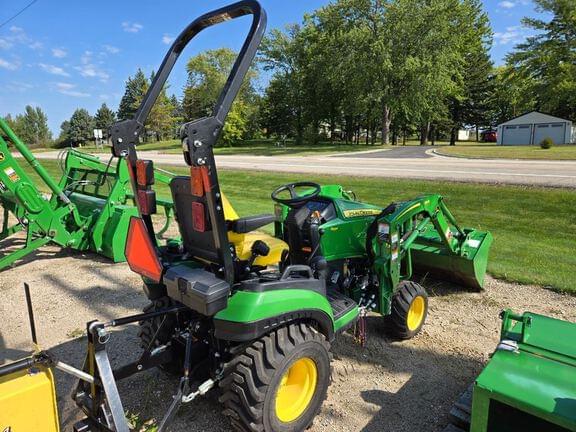 Image of John Deere 1025R equipment image 1