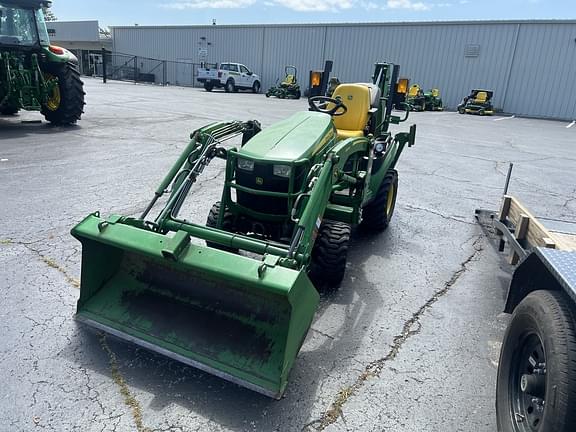 Image of John Deere 1025R equipment image 3