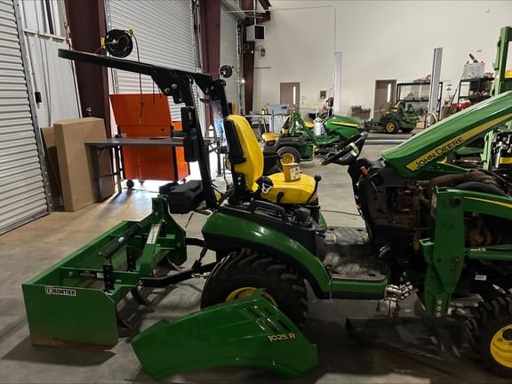 Image of John Deere 1025R Primary image