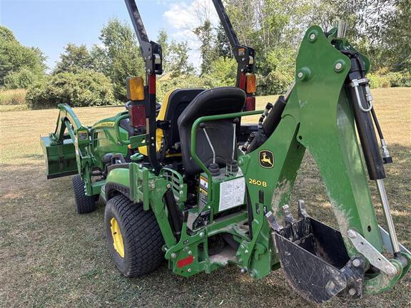 Image of John Deere 1025R equipment image 4