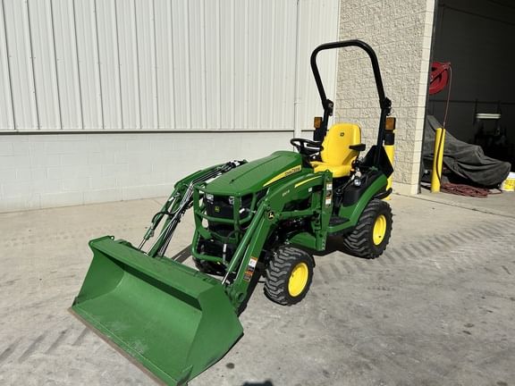 2022 John Deere 1025R Equipment Image0