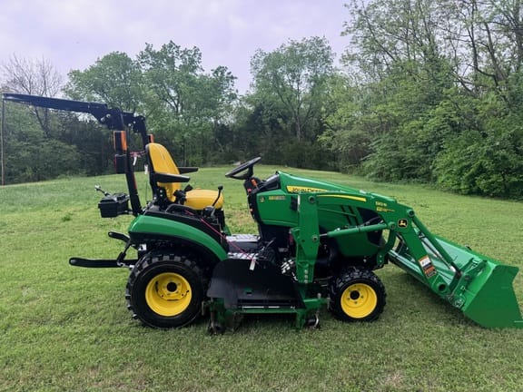2022 John Deere 1025R Equipment Image0