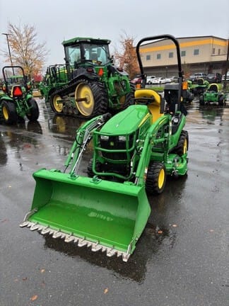 2022 John Deere 1025R Equipment Image0
