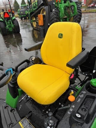 Image of John Deere 1025R equipment image 4