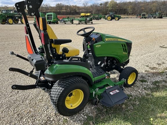 Image of John Deere 1025R equipment image 4