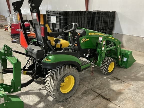Image of John Deere 1025R equipment image 2