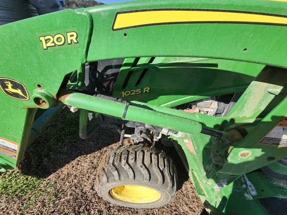 Image of John Deere 1025R equipment image 1