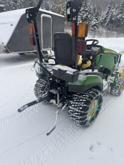 Image of John Deere 1025R equipment image 3