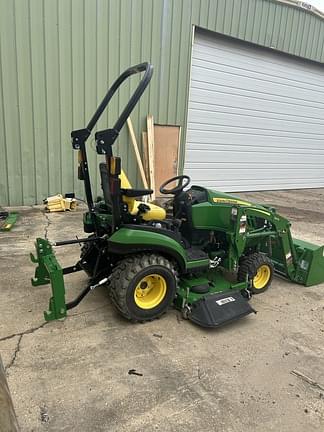 Image of John Deere 1025R equipment image 2