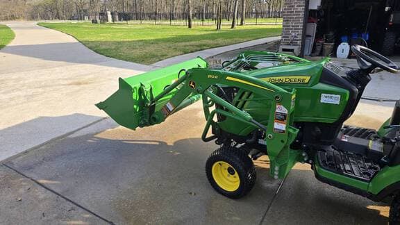 Image of John Deere 1025R equipment image 3