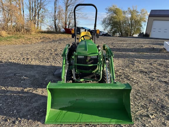 Image of John Deere 1025R equipment image 1
