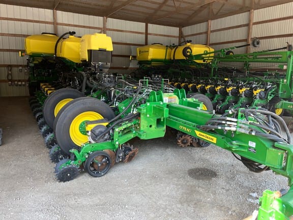 2022 John Deere 1775 Equipment Image0