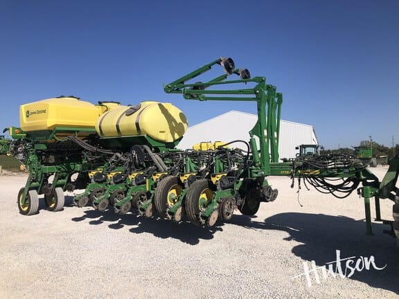 2022 John Deere 1775 Equipment Image0