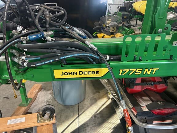 Image of John Deere 1775 equipment image 2