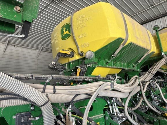 Image of John Deere 1775 Primary image